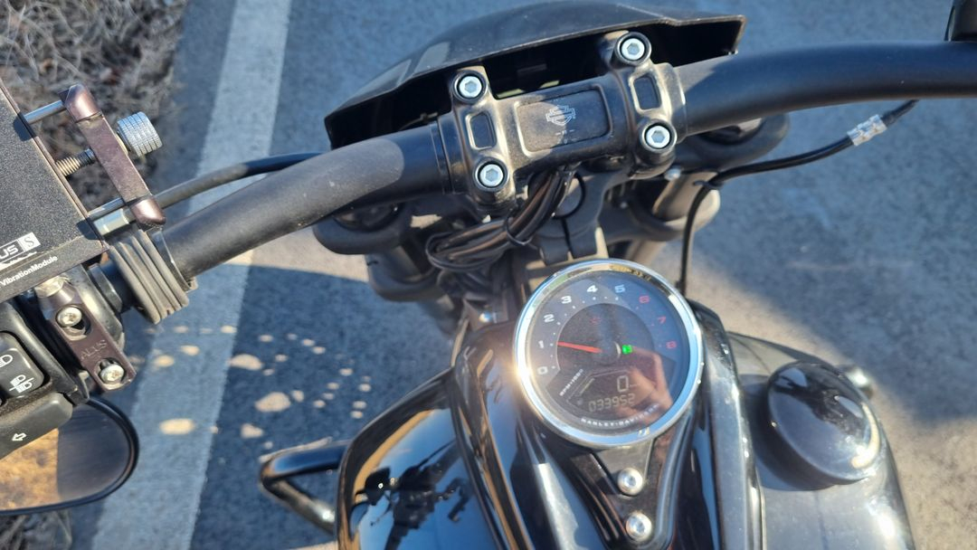 할리데이비슨 팻밥 21년식/3만대키로수/머플러구조변경완료/급매--5