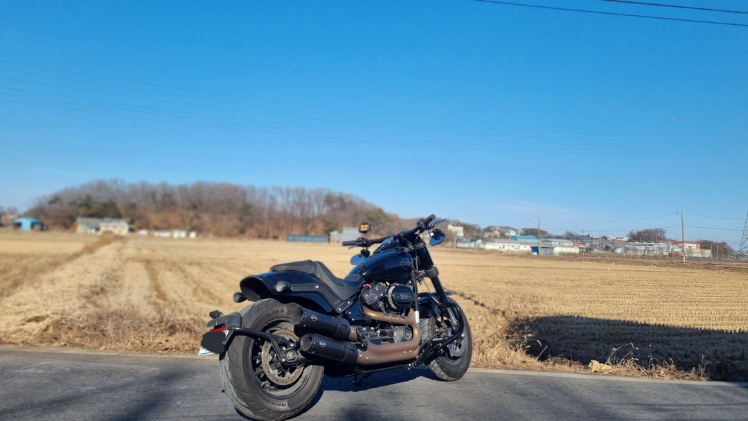 할리데이비슨 팻밥 21년식/3만대키로수/머플러구조변경완료/급매--6