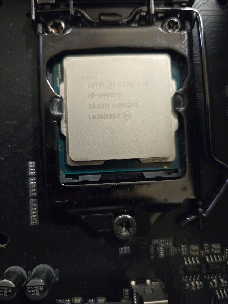 i9-9900ks, Z390 어로스 익스트림 aorus xtreme,(i9-9900k, ddr4 32gb 추가가능)--1