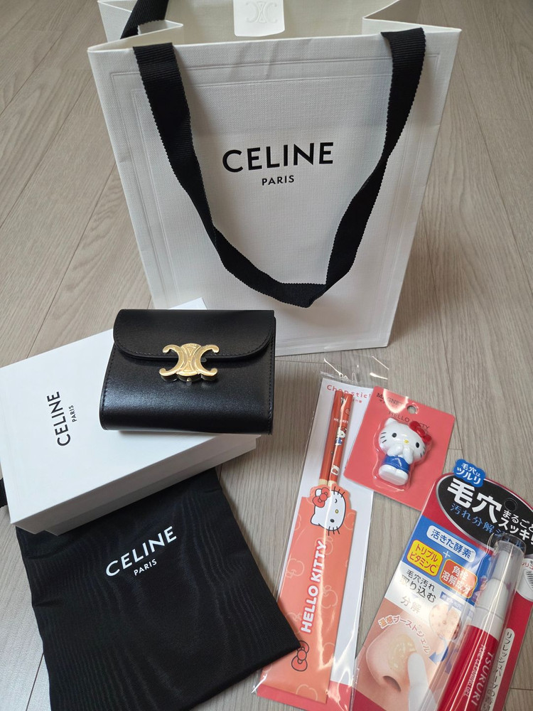 셀린느 트리옹프 반지갑 이미지