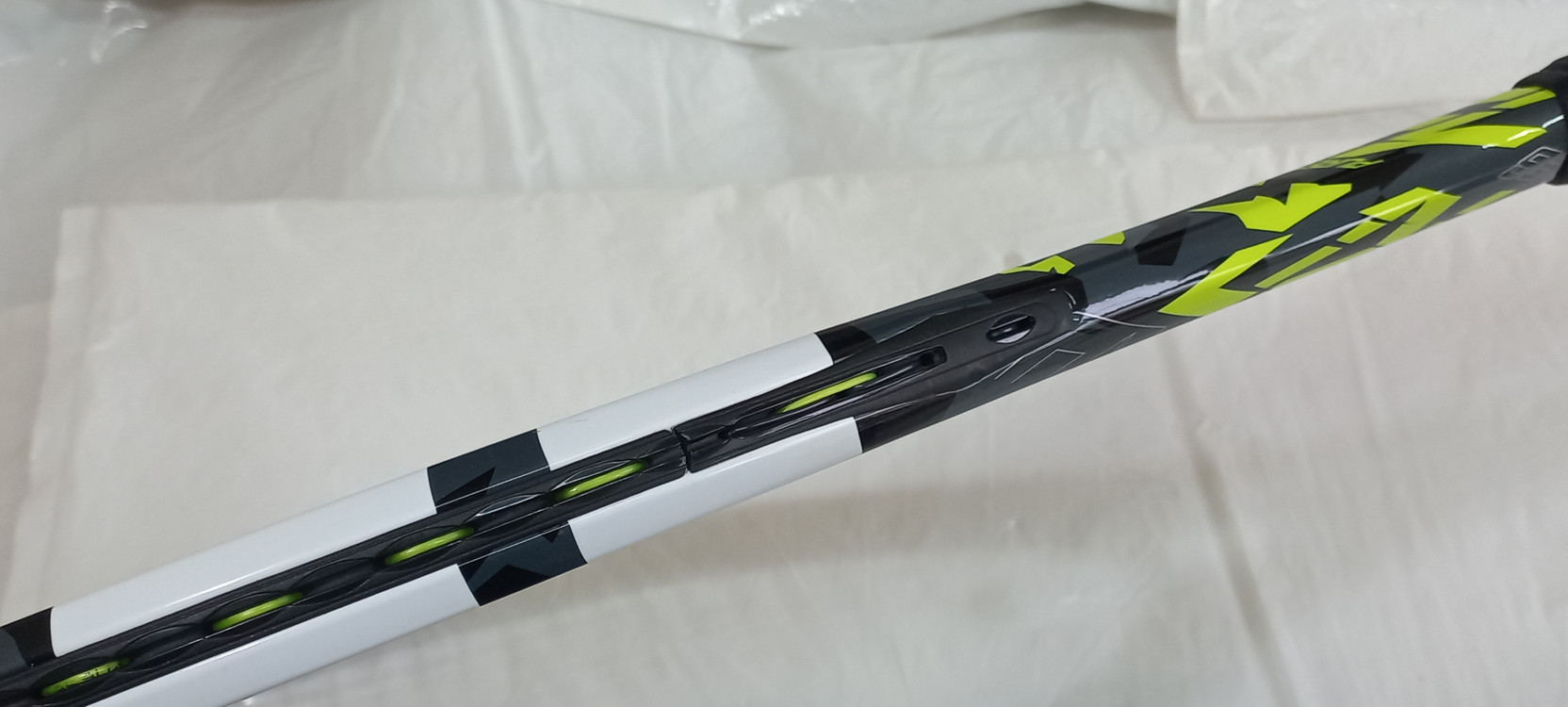 테니스라켓 바볼랏 2023 퓨어에어로 98 (305g)--2