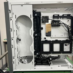 커세어 corsair 5000x 팝니다.