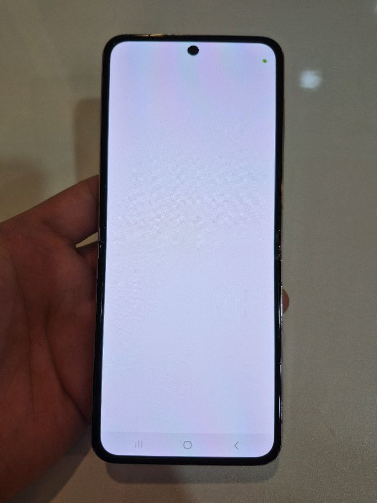 갤럭시플립5 256G 무잔상 상태굿 중고폰 공기계--4