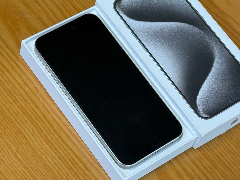 아이폰15프로맥스 256 애캐플포함 89%--4