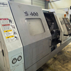 두산 S400 2007년식 12인치 척 판매합니다. CNC선반 이미지