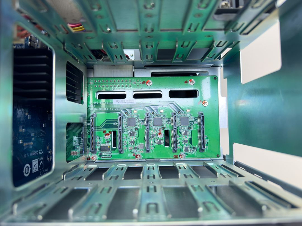 QNAP 5베이 나스 NAS (TS-563) + 10GB 랜카드 + 30TB 시게이트 하드 (6TBx5개)--2