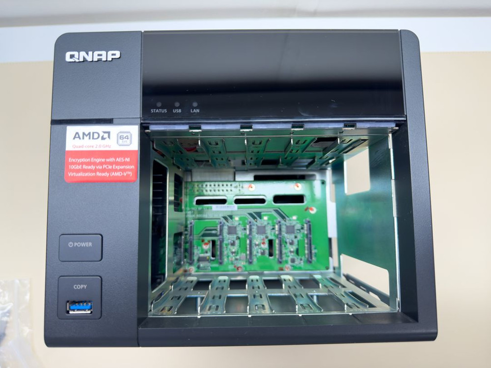 QNAP 5베이 나스 NAS (TS-563) + 10GB 랜카드 + 30TB 시게이트 하드 (6TBx5개)--3