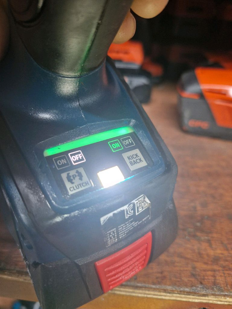 [정품]보쉬충전드릴드라이버 GSB18V90C 브러쉬리스 블루투스 킥벡A급 이미지