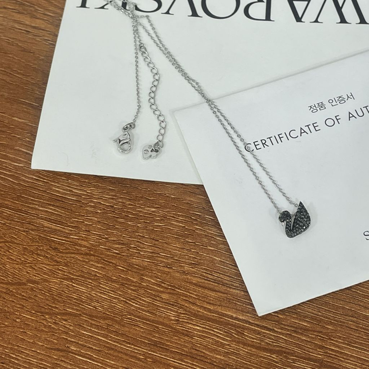 스와로브스키 블랙 스완 목걸이 풀박스--3