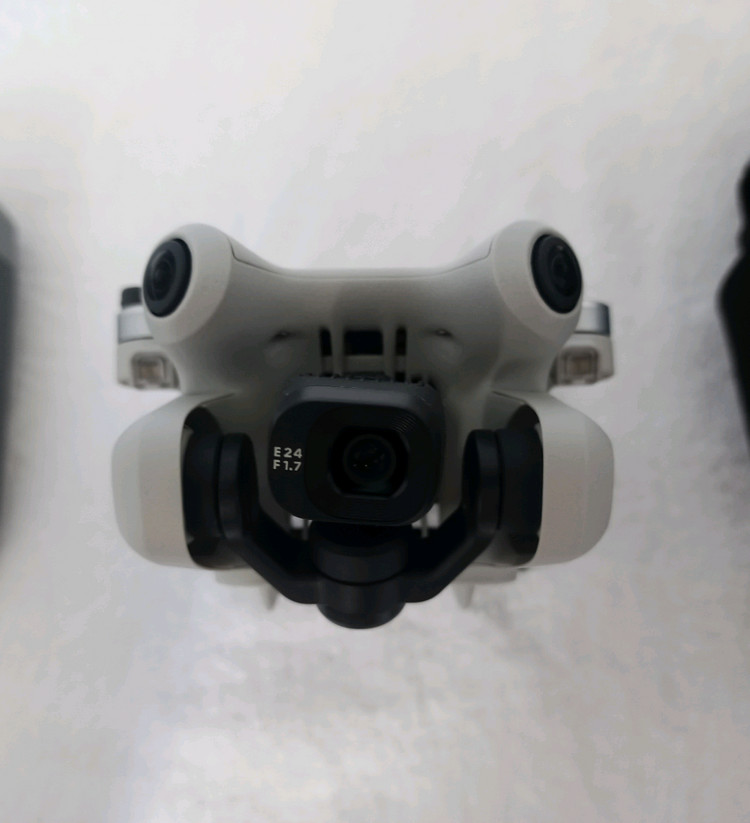 dji 매빅 미니4프로 rc2 플라이모어콤보 팝니다--2