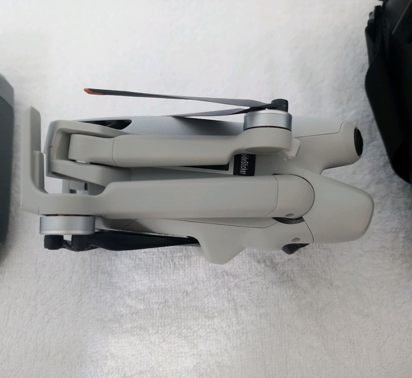 dji 매빅 미니4프로 rc2 플라이모어콤보 팝니다--3