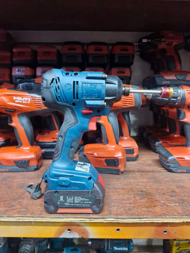 [정품]보쉬충전임팩드라이버 GDR18V160 임팩드릴 배터리포함 A급 이미지