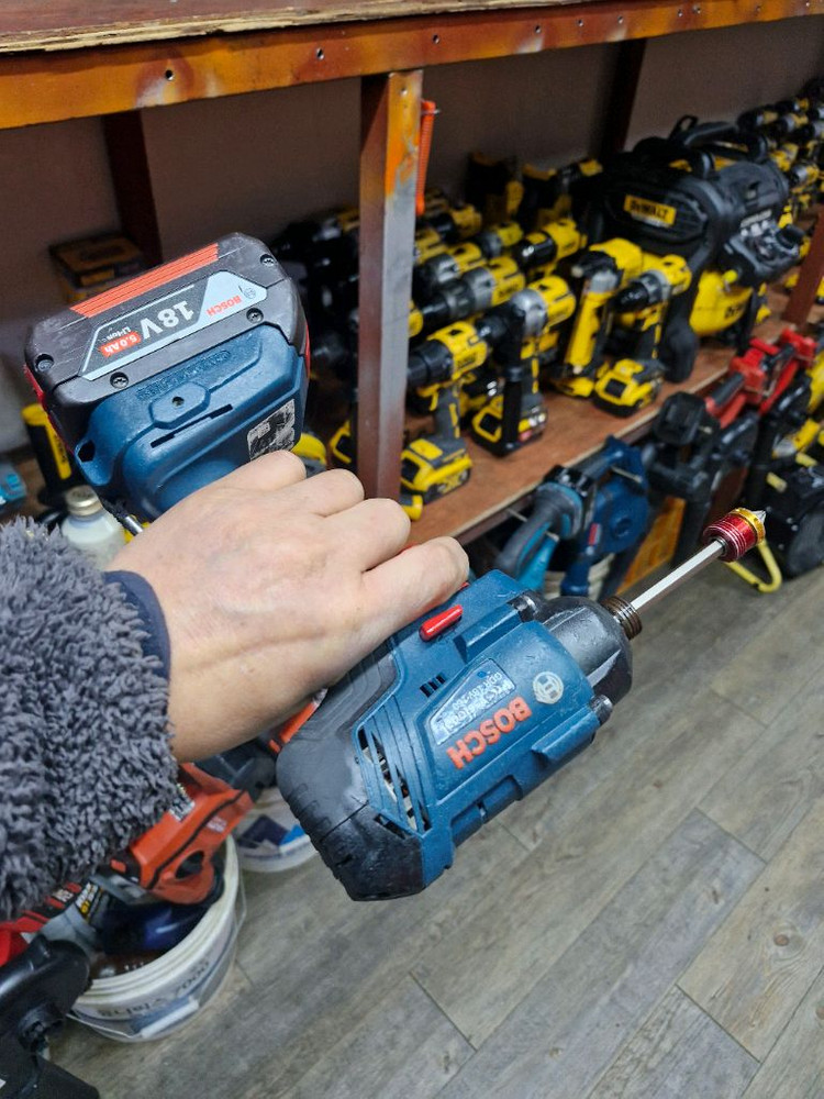 [정품]보쉬충전임팩드라이버 GDR18V160 임팩드릴 배터리포함 A급 이미지