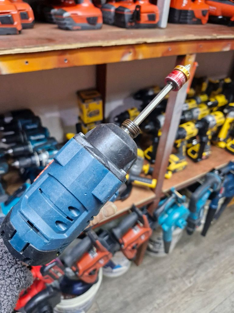 [정품]보쉬충전임팩드라이버 GDR18V160 임팩드릴 배터리포함 A급 이미지