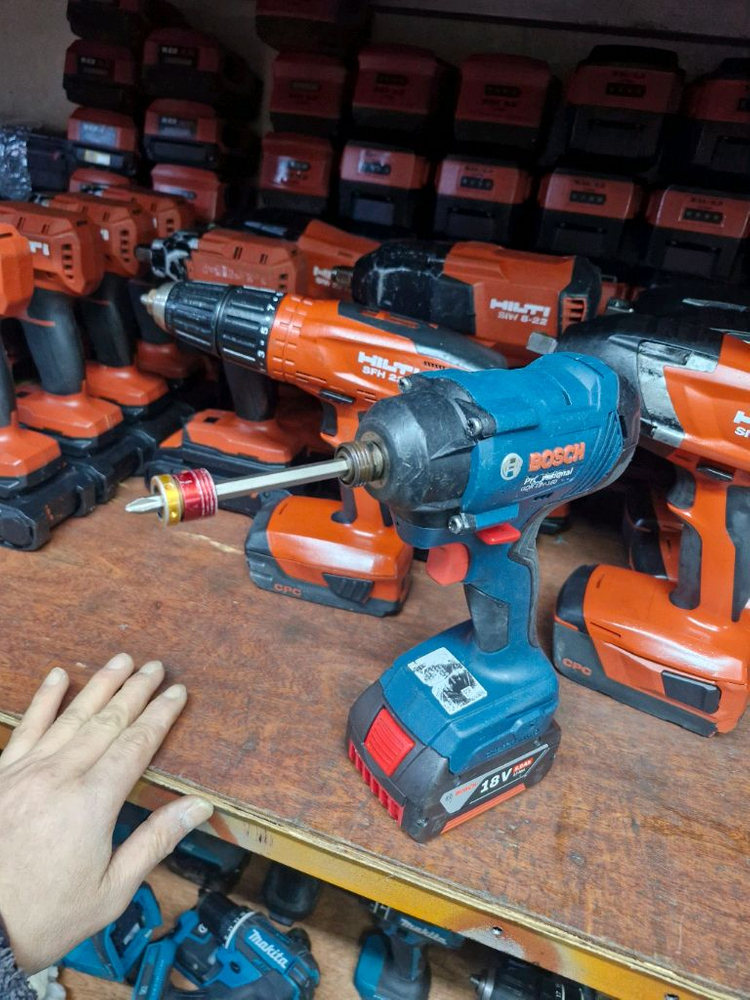 [정품]보쉬충전임팩드라이버 GDR18V160 임팩드릴 배터리포함 A급 이미지