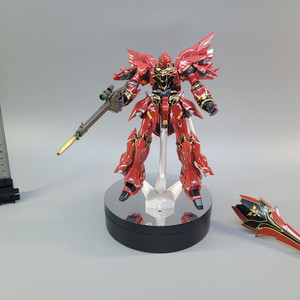 RG 시난주 부분도색 건담 건프라 반다이 프라모델 가조립 완성품 이미지