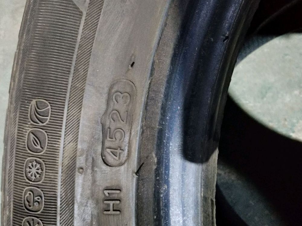 205 55 16 중고타이어 2개--4
