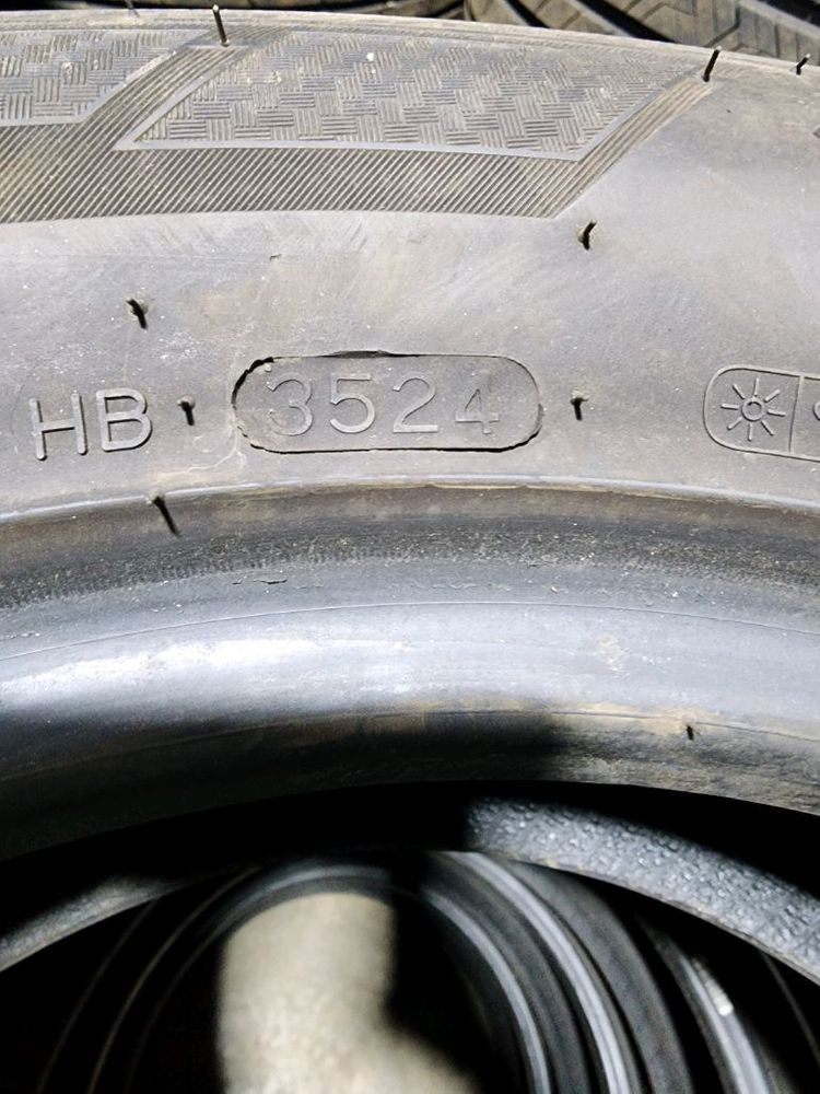 225 55 16 중고타이어 2개--3