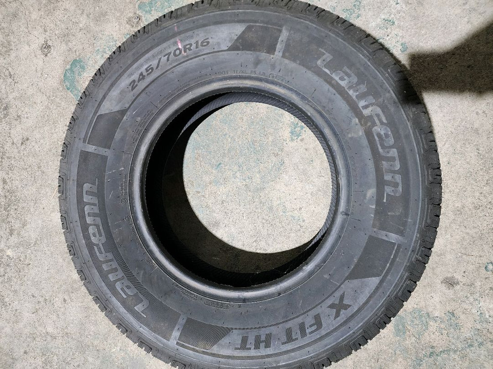 245 70 16 중고타이어 4개--2