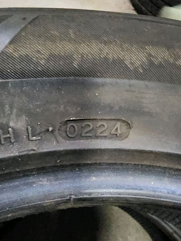 235 55 17 중고타이어--4