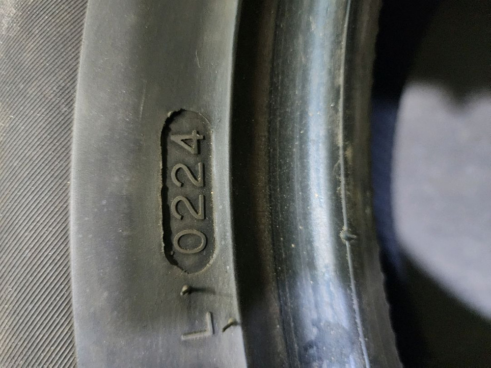 235 55 17 중고타이어--5