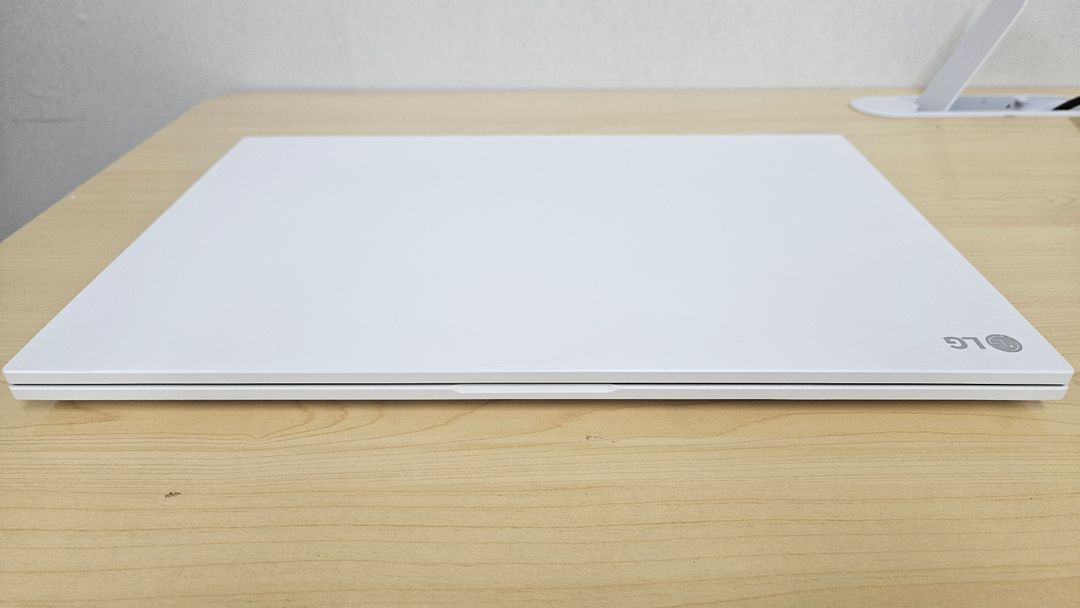 [노트북] LG 울트라PC 15UD40Q 15인치 라이젠5 8GB SSD1TB--3