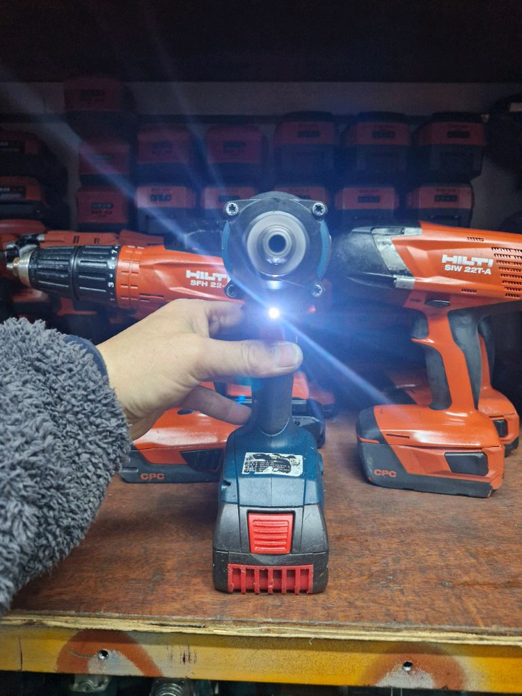 [정품]보쉬충전임팩렌치GDX18V180 임팩드라이버 렌치겸용 A급 이미지