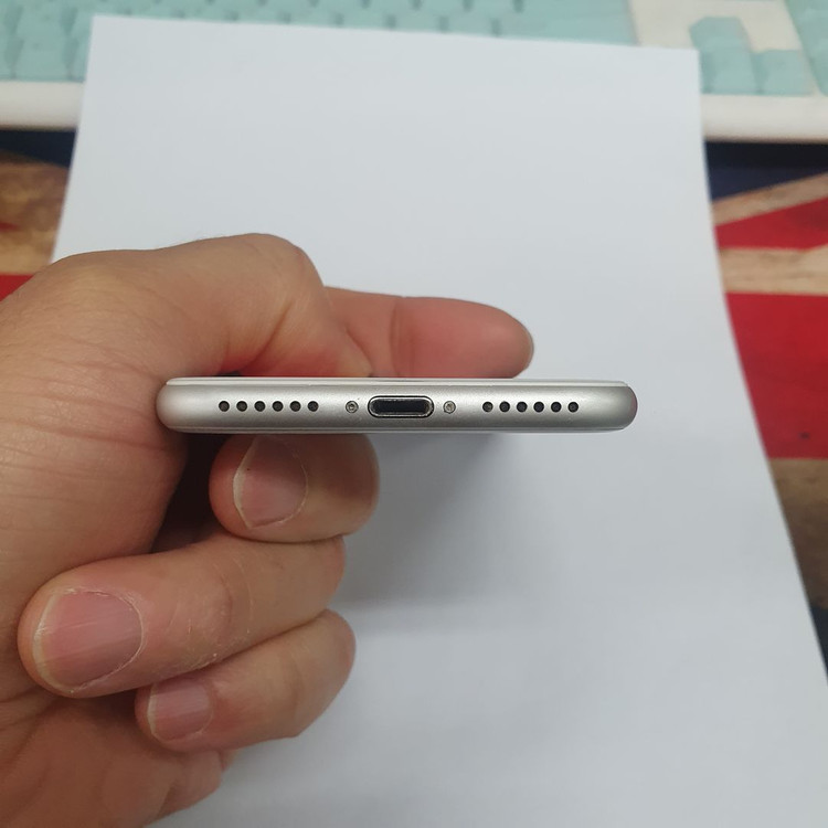 아이폰8 256GB 실버 AA급 중고폰 배터리100% 레트로감성 인스타 사진폰 카메라폰 519972--5