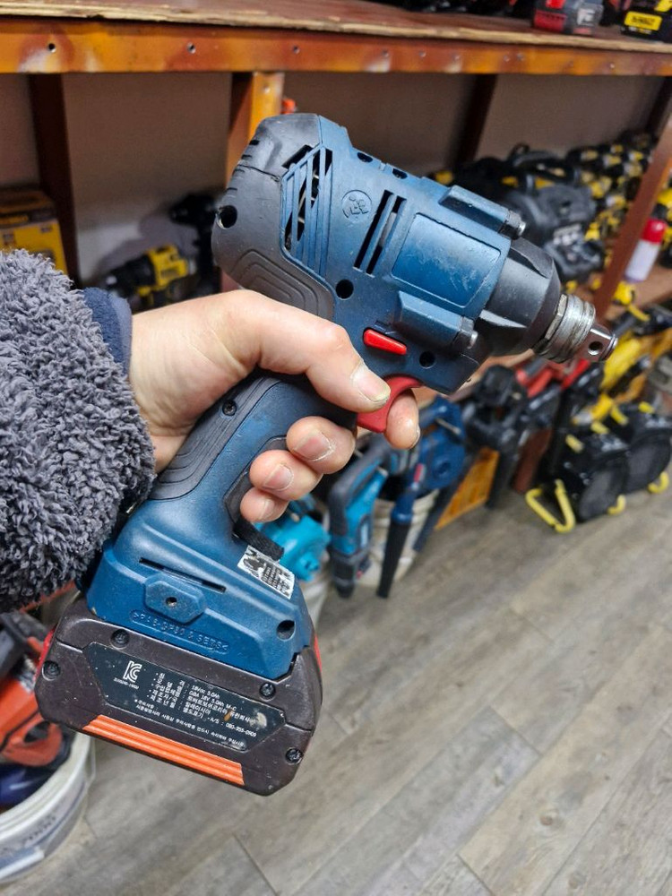 [정품]보쉬충전임팩렌치GDX18V180 임팩드라이버 렌치겸용 A급 이미지