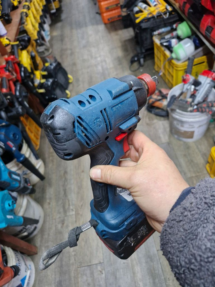 [정품]보쉬충전임팩렌치GDX18V180 임팩드라이버 렌치겸용 A급 이미지