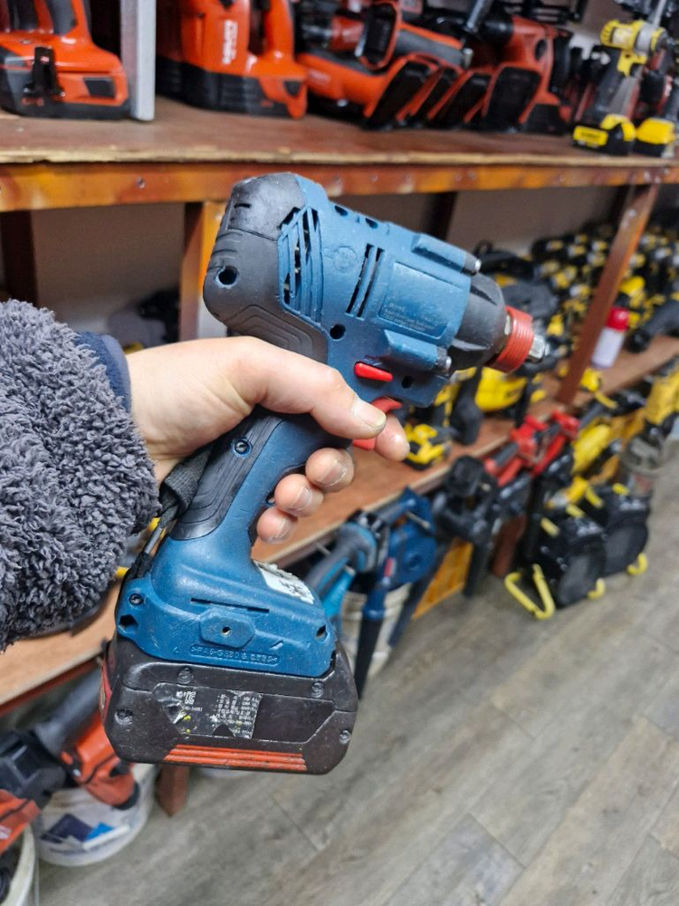 [정품]보쉬충전임팩렌치GDX18V180 임팩드라이버 렌치겸용 A급 이미지