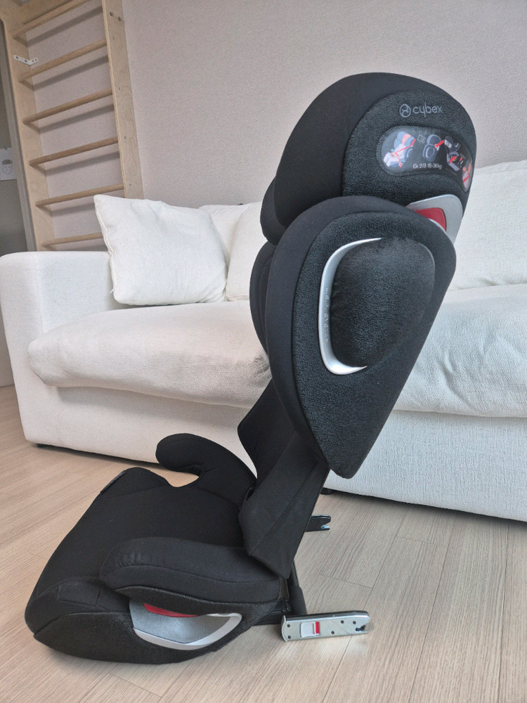 깨끗!! 싸이벡스 Solution Z-fix 주니어 카시트 블랙(카시트보호매트)--1