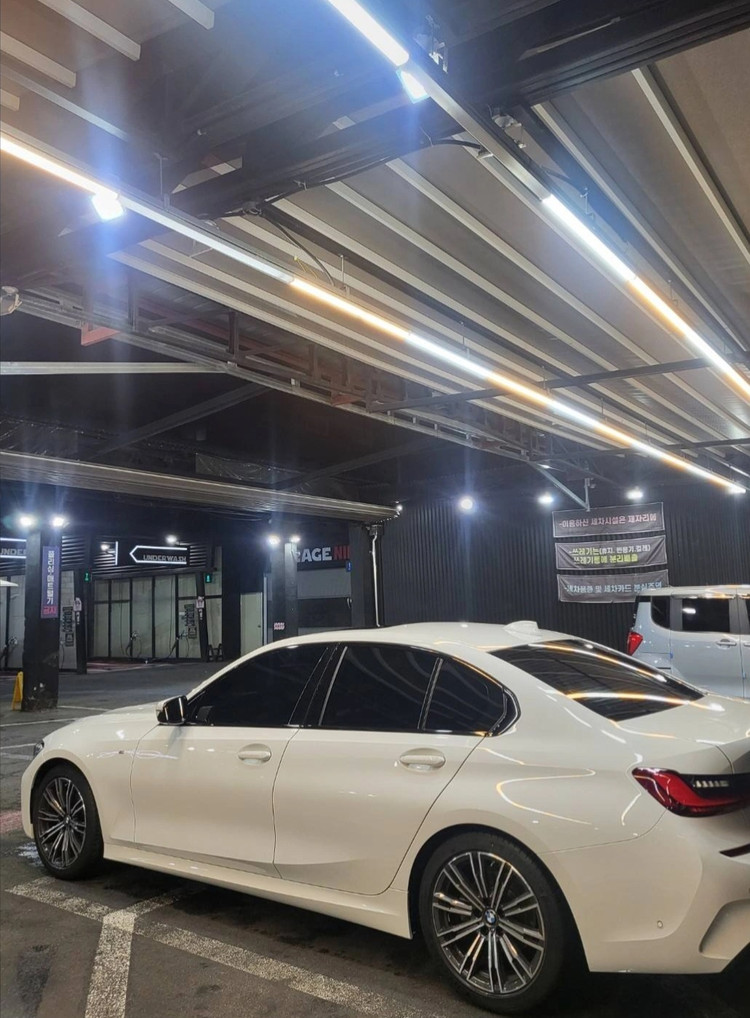 320i M스포츠 패키지--3