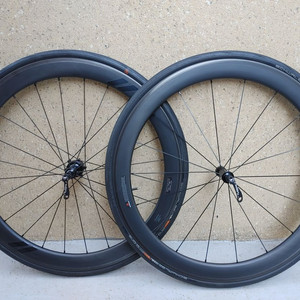 A급] 아비아브 아데온 튜블리스레디 카본 휠셋(림브) +카본패드 팝니다. (53만)