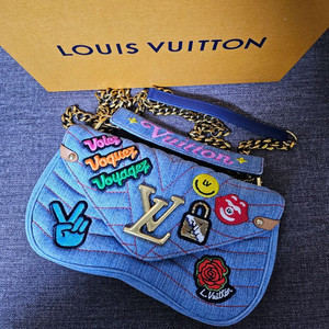 루이비통 뉴웨이브 체인백