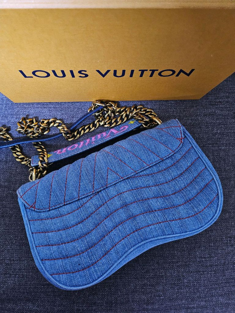 루이비통 뉴웨이브 체인백--1