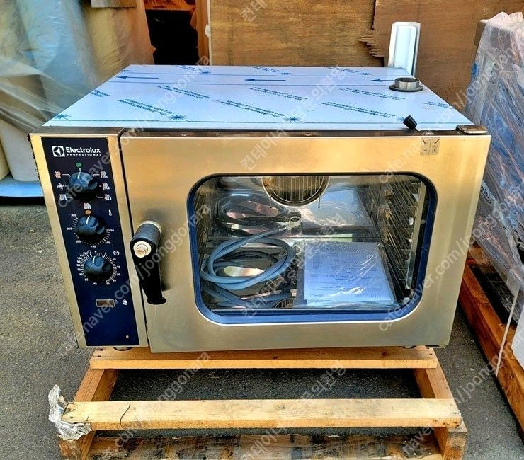 일렉트로룩스 콤비스티머6단 컴벡션 전기오븐 새제품 팝니다 이미지