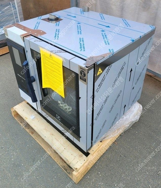 일렉트로룩스 콤비스티머6단 컴벡션 전기오븐 새제품 팝니다 이미지