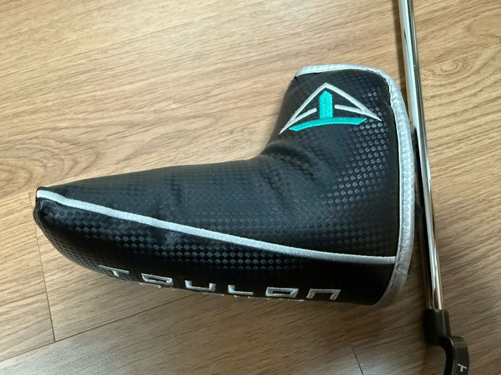 툴롱 게라지 메디슨 블랙 투어퍼터 34인치 판매합니다.--3