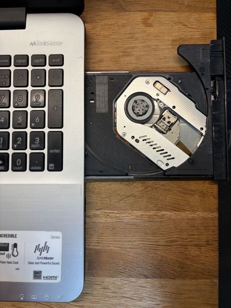 새 SSD 500GB장착한 ASUS노트북(15.6인치)+교체한 HDD 이미지