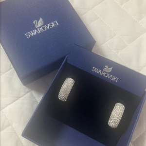 스와로브스키 귀걸이(새상품급)