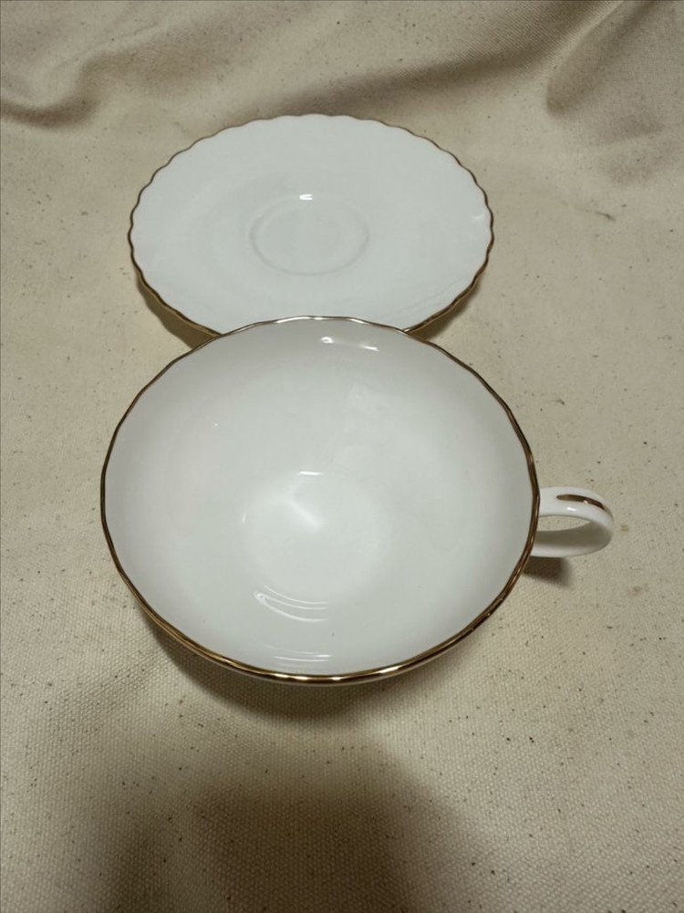 (소장품) 일본산 노리다케 앙상블 화이트 골드림 홍차잔 1조세트 이미지