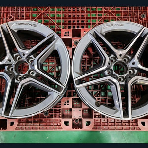 벤츠 E클래스 e250 AMG 18인치 프론트 정품 휠(A2134016300) 2짝 판매합니다.