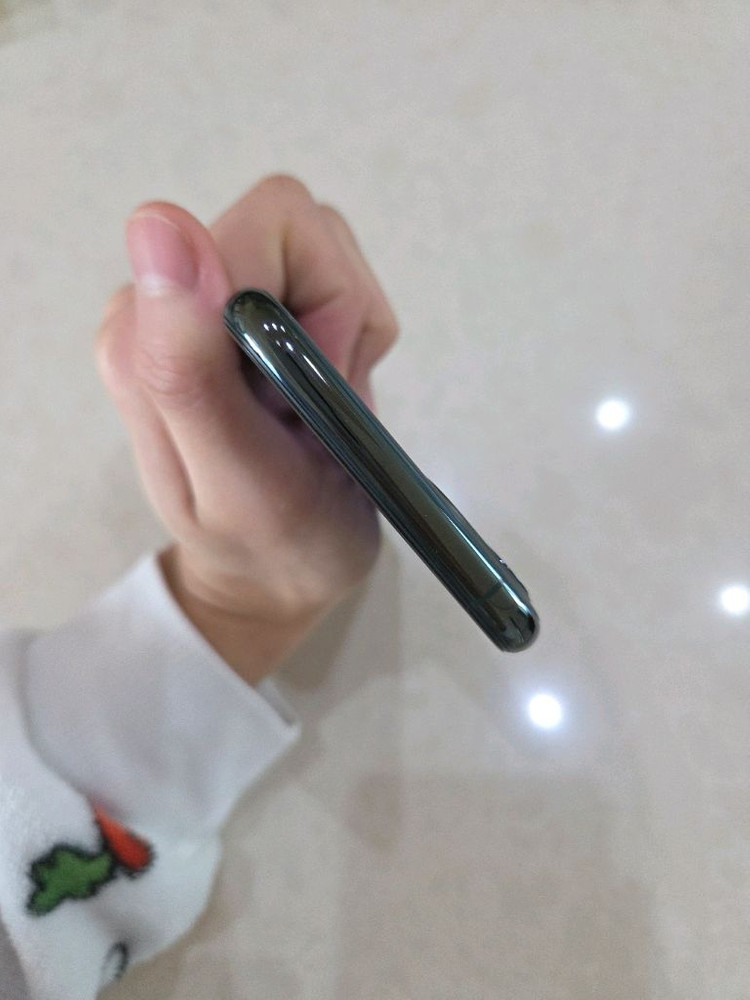 아이폰 11프로 256기가 미드나잇그린 이미지