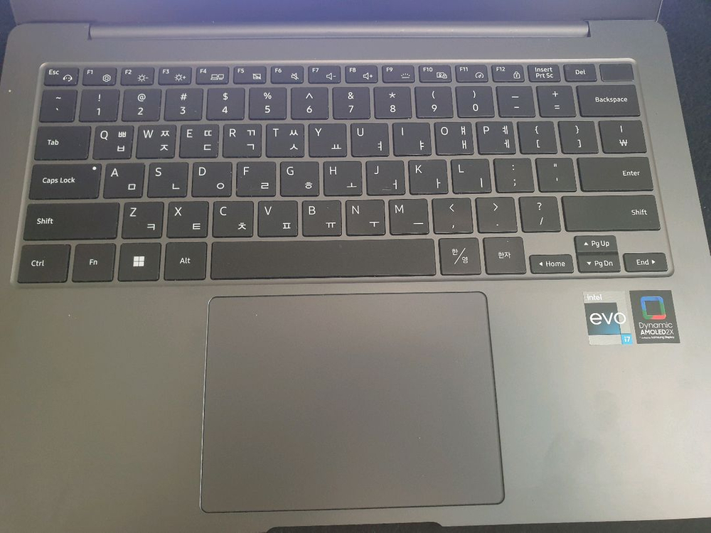 삼성 갤럭시북3프로 노트북 판매합니다--5