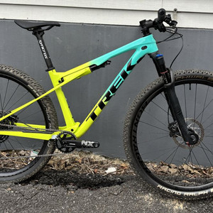 트렉 슈퍼칼리버 9.7 (M사이즈)