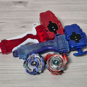 베이블레이드 갓 배틀 세트 갓 발키리 + 크라이스 사탄