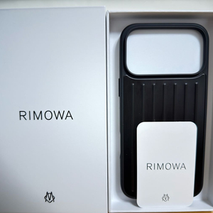 (미사용품) 정품 리모와 아이폰17 프로맥스 알루미늄 케이스(블랙) 팝니다.