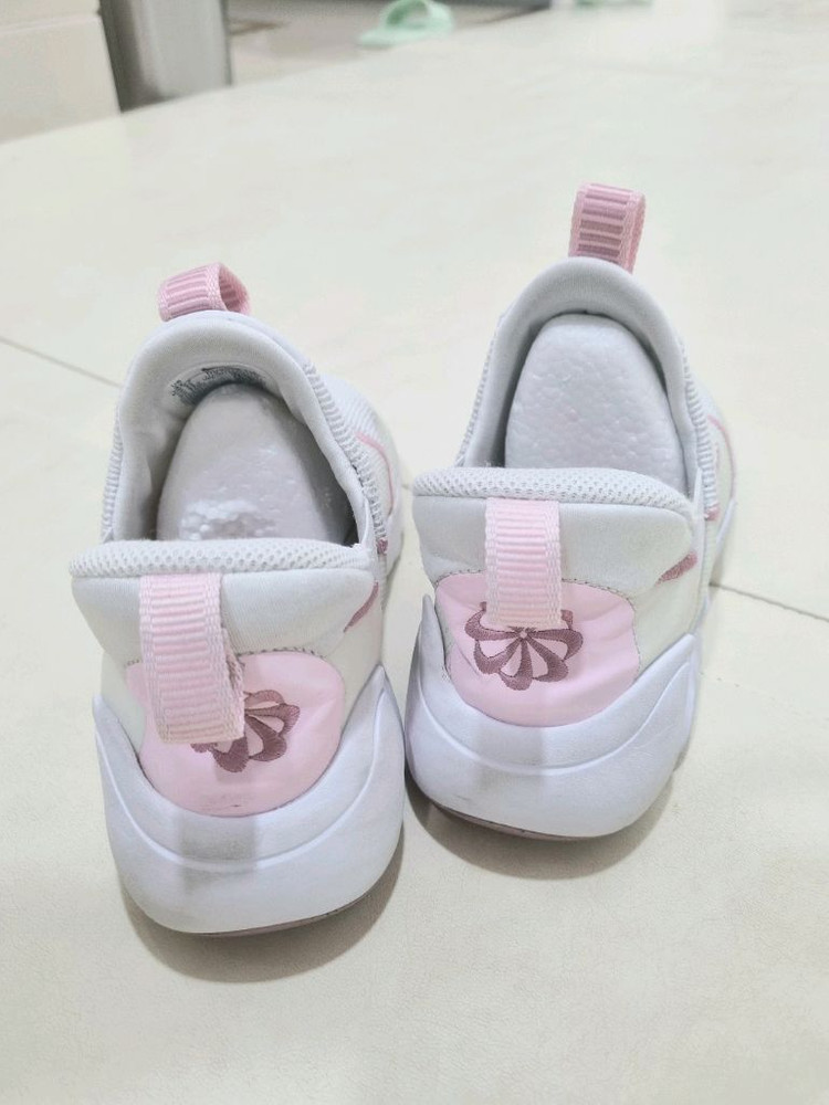 세탁완료)나이키 운동화 220--3