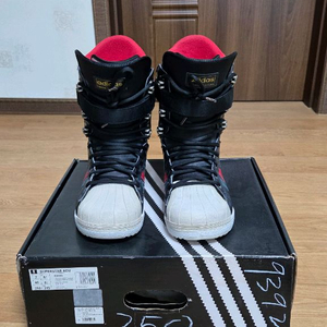 아디다스 슈퍼스타 스노우보드 부츠 250